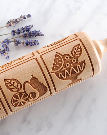 FRUITS IN THE BASKET - grawerowany wałek do ciasta  - owoce w koszach, MOOD for WOOD