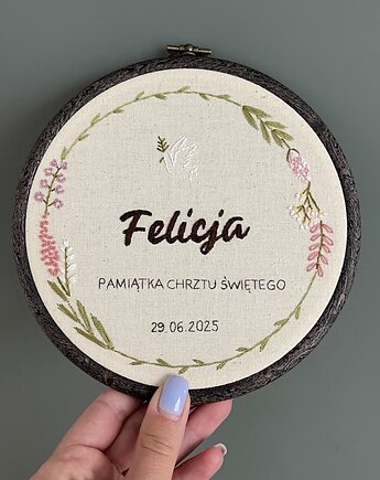 Tamborek haftowany, metryczka, pamiątka Chrztu Świętego, Boski Haft