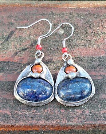 Kolczyki Granat z pomarańczą, po drugiej stronie lustra