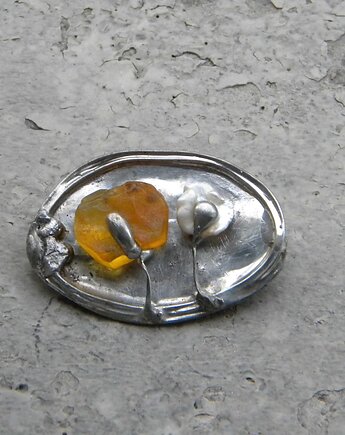 Roślinek portret własny -  perła i bursztyn, Beata Trotter