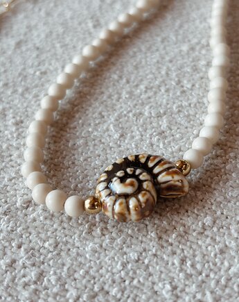 Naszyjnik damski Kamień rzeczny z muszlą ceramiczną, Chmolowska Jewellery