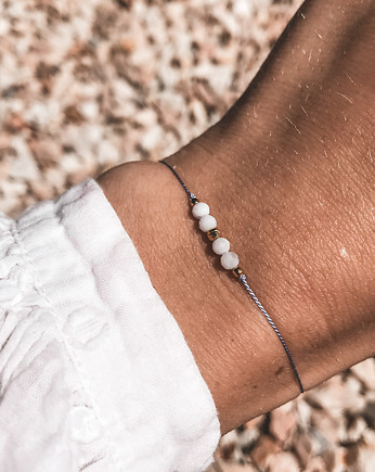 Bransoletka Petite lilac z chalcedonem minimalistyczna, Tiny Stone