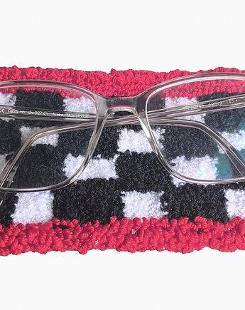 Podkładka pod okulary szachownica punch needle, Juna art