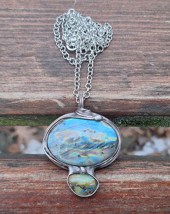 Och! Ach! - wisiorek, po drugiej stronie lustra