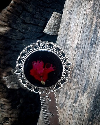 Zakładka z czerwonym kwiatem, Figa handmade accessories