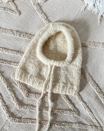 Kremowa balaclava boucle, SZYSZKA sztrykuje