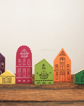 Komplet 6 szt - drewniane domki ręcznie malowane, anamarko