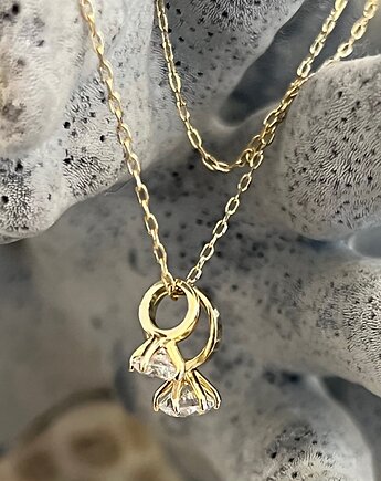 Dwa mini pierścionki z cyrkonią. Naszyjnik ze srebra pr. 925 pozłacany., Ade Art