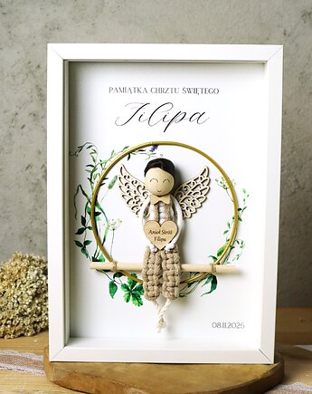 Anioł Stróż z makramy w ramce na Chrzest Komunię Roczek, Wygrawerowani