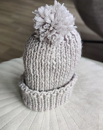 Ręcznie robiona czapeczka z wełny merino z pomponem Baby pompom, Po.dziergane