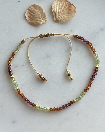 Bogata Jesieniara - Amuletka z Granatami, Ili arte biju