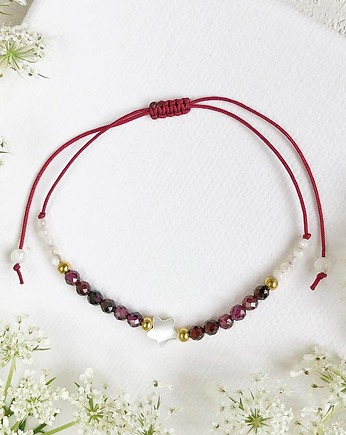 Bransoletka na sznurku LEUKE z Granatem, Gleeme Jewellery