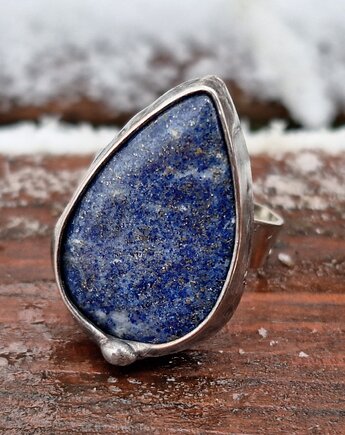 Lapis lazuli - pierścionek regulowany, po drugiej stronie lustra