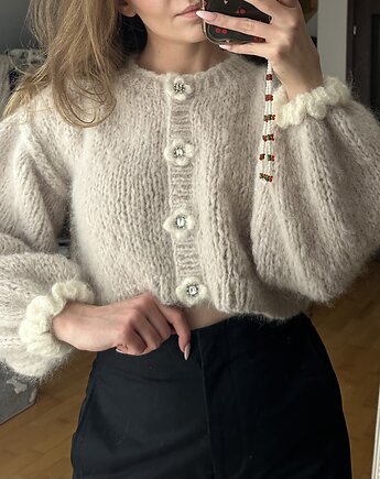 Kardigan Fleur marcepan kwiaty koronki falbanki ozdobne guziki, GANGSTA KNIT