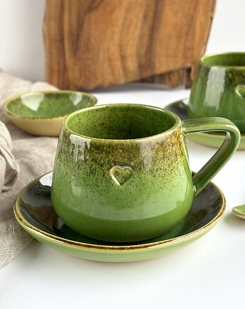 Filiżanka ze spodkiem beczułka ręcznie robiona 250 ml - Zielona z sercem, Studio Tyka