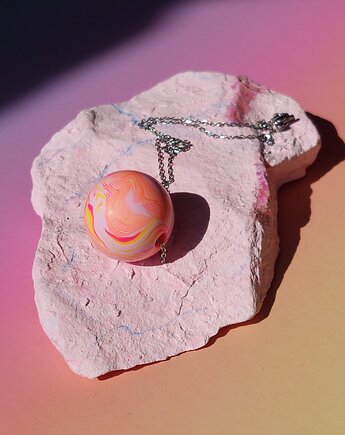 Krótki naszyjnik z kulką, Wollman