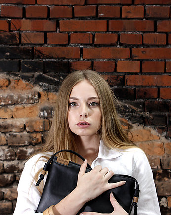 Nodo Bag czarna torebka / kopertówka z paskiem, hairoo