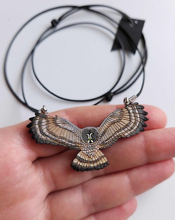 Naszyjnik Puszczyk Mszarny, MANEMIS