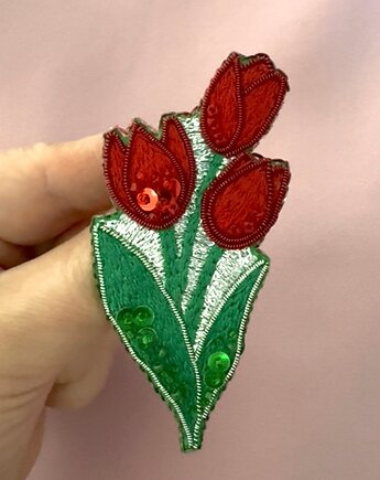 Broszka haftowana Tulipany, Biżuteria Beatrice