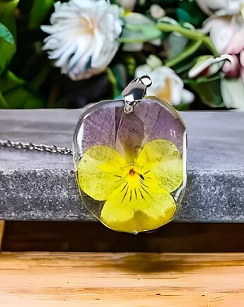Naszyjnik z kwiatem Bratka ?, Lovely Jewellery