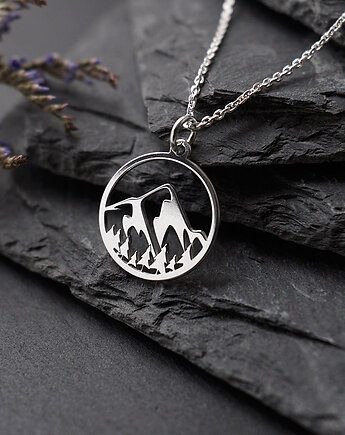 Srebrny naszyjnik z górami, Szkatułka Emi