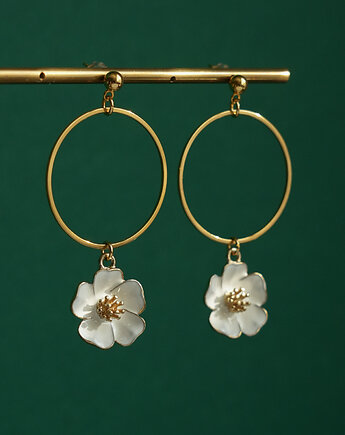 Wiosenne kolczyki z białymi kwiatami, AT NOON