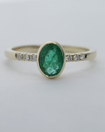 Pierścionek złoty ze szmaragdem i brylantami, Tomasz Markowski Biżuteria
