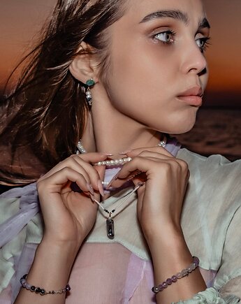 Choker z małych naturalnych Pereł, w hand works