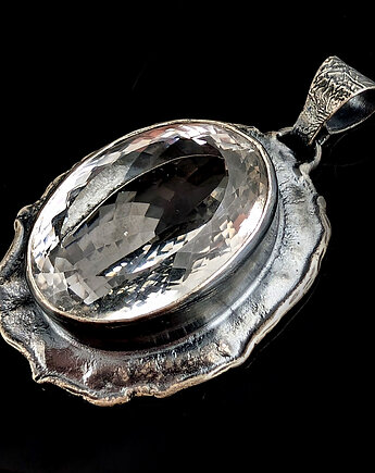 Lustro kryształu, Pracownia Neores