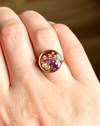 Pierścionek z kwiatami, Colie