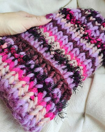 Wełniana kolorowa czapka na drutach WOOLLY pink bubble, Po.dziergane