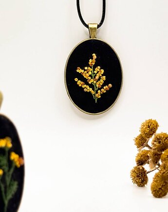 Seria Botanica Medalion z haftowaną Nawłocią, naokraglo_design