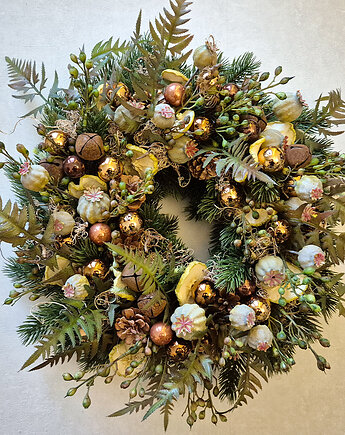 Wianek z makówkami, Avantgarden