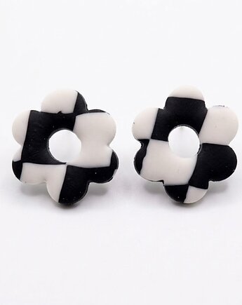 Kolczyki Chess, Estela