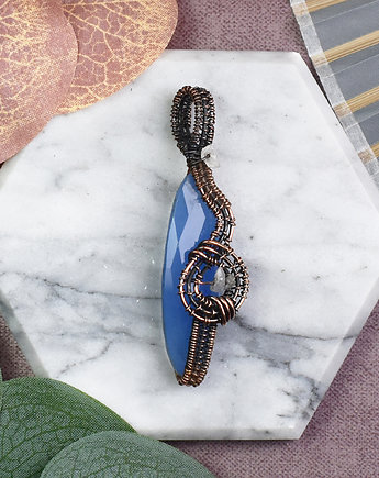 Miedziany wisiorek wire wrapping z chalcedonem #538, Spirit Of Copper