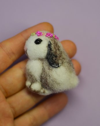 Broszka -Króliczek wielkanocny, Myszka Molly
