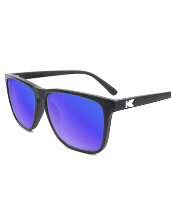 Czarne okulary przeciwsłoneczne z niebieską soczewką Fast Lanes, SunloversSunglasses