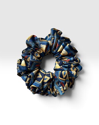 Jedwabna gumka scrunchie z upcyclingu, Lush from trash