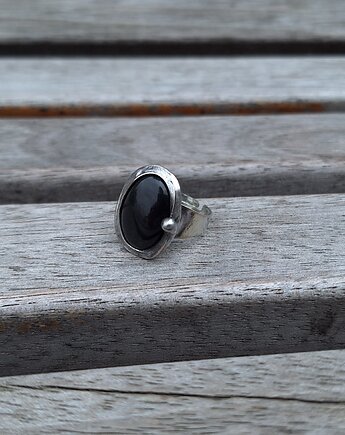 Onyx - pierścionek regulowany, OSOBY - Prezent dla ukochanej