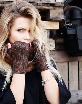 Crystal gloves /  brown melange kashmere, EWE EME