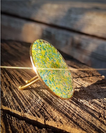 Duży pierścionek z kolorowym brokatem, Figa handmade accessories