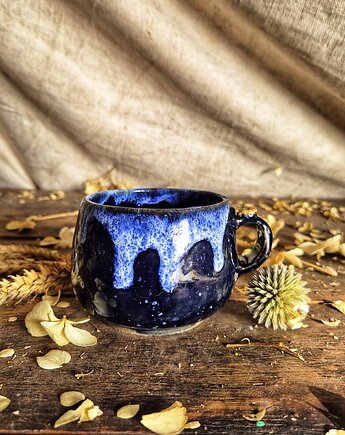 Czarka na kawę kobaltowa, niebieska, Czarka ciastaczkowa, kubek na kawę, Fiona Ceramics