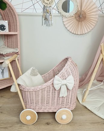 Wiklinowy wózek dla lalek PCHACZ różowy z pościelą, WikliBox
