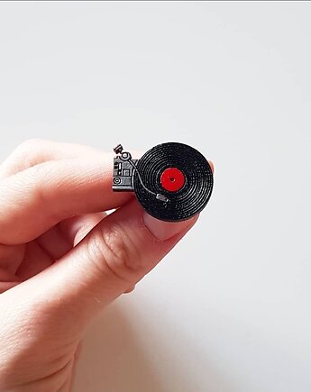 Pin z winylem, MANEMIS