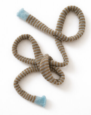 Szalik The Stripe Edit 3, Fiorki