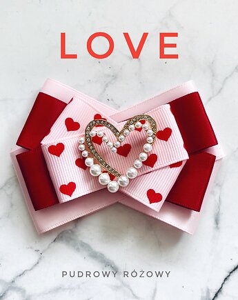 Kolekcja LOVE Brosza z nowoczesnym sercem z perełek, Pudrowy Różowy