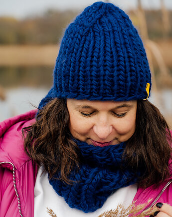 Krótka czapka z wełny peruwiańskiej ultramaryna, sploteka