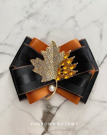 Brosza z unikatowym liściem z perełką i kryształkami Liść, Pudrowy Różowy