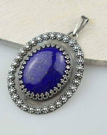 Lapis lazuli w koronkach - wisior