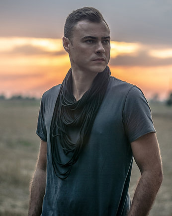 Naszyjnik dzianinowy, milita nikonorov